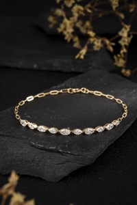 Pulsera de tenis mini para mujer con 10 diamantes cultivados en laboratorio de corte ovalado de 1.33 ct en oro blanco de lujo - Product Image 6