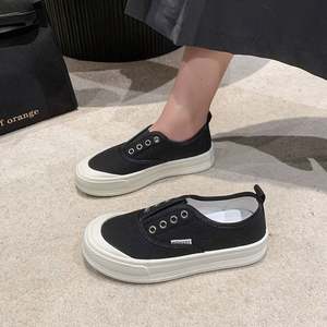 Chaussures d'hiver décontractées pour femmes, nouveau style, légères, en PU, avec semelles épaisses en caoutchouc, dans différents designs - Product Image 4