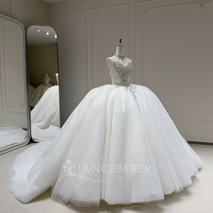 Robe de mariée princesse en tulle scintillant ornée de cristaux, sans bretelles, couleur ivoire, avec longue traîne, modèle Jancember - Product Image 4