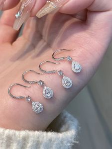 Boucles d'oreilles créoles Xinfly en or 18 carats avec diamants naturels certifiés pour femme, bijoux de luxe pour mariage, cadeau, MOQ 2 pièces avec rapport - Product Image 4