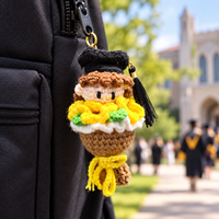 Breloques de porte-clés de graduation au crochet avec mini-bouquets, figurines de diplômés et modèles d'agneaux en peluche