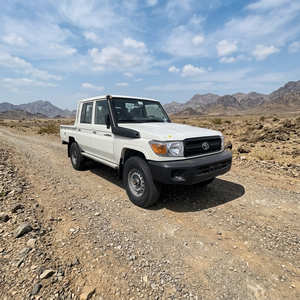 Camper 4x4 tout-terrain pour pick-up, idéal pour le camping en véhicule utilitaire - Product Image 2