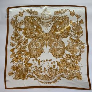 100% <span class=keywords><strong>foulard</strong></span> en satin de soie 12mm uni froissé 65cm <span class=keywords><strong>carré</strong></span> avec serviette de dame au design papillon <span class=keywords><strong>doré</strong></span> - Product Image 1