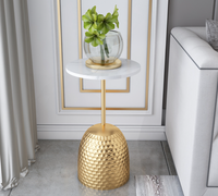 Table d'appoint nordique créative ins simple, moderne, canapé en marbre, petite table basse légère, table de chevet de luxe, table d'angle pour la maison