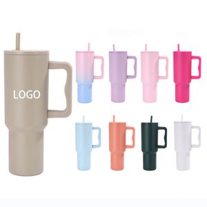 Vaso Térmico Promocional Navideño de Gran Capacidad (40oz), Aislamiento al Vacío, Acero Inoxidable, Anticaída, para Auto, con Función de Cubetera - Product Image 1