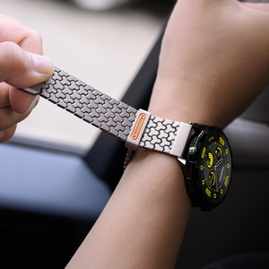 Bracelet en acier inoxydable avec boucle magnétique de luxe 22 mm compatible avec <span class=keywords><strong>Huawei</strong></span> Watch GT <span class=keywords><strong>6</strong></span> 5 4 Pro, bracelet en métal titane - Product Image 3