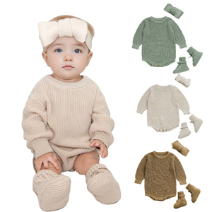 Vente en gros de vêtements en <span class=keywords><strong>crochet</strong></span> bandeaux chaussette chaussures unies tricotées pour garçons filles pulls pour bébés barboteuses - Product Image 1