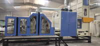 Machines à tissus non tissés entièrement automatiques à pliage haute vitesse pour tampons non tissés carrés volumétriques fins et de petite taille, avec moteur à roulement
