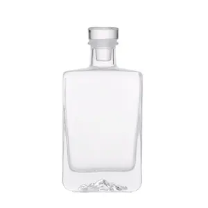 زجاجة شراب روم تيكيلا مسطحة الشكل مربعة الشكل من الزجاج الشفاف مع