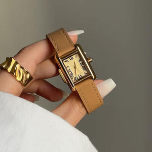 Orologio al quarzo con cinturino in pelle quadrata da <span class=keywords><strong>donna</strong></span> di moda per feste di nicchia retrò Design artistico impermeabile da <span class=keywords><strong>donna</strong></span> - Product Image 2