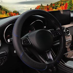 Une voiture en cuir gaufré <span class=keywords><strong>rouge</strong></span> <span class=keywords><strong>blanc</strong></span> bande garniture <span class=keywords><strong>de</strong></span> voiture sans anneau intérieur couverture <span class=keywords><strong>de</strong></span> volant convient 14.5-15 "37-38cm fournitures d'intérieur <span class=keywords><strong>de</strong></span> voiture - Product Image 1