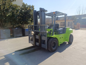 Yangft רב תכליתי משאית מזלג משאית מזלג חשמלי 3 טון 5 טון 7 טון מלגזה למכירה - Product Image 4