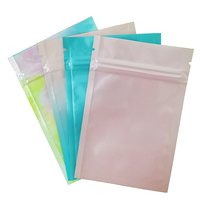 Üç tarafı mühür açılıp kapanabilir koku geçirmez metalik Mylar kilitli siyah holografik alüminyum folyo Zip kilit plastik torba