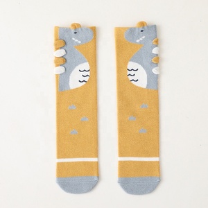 Chaussettes hautes pour bébé motif <span class=keywords><strong>dinosaure</strong></span>, tricotées, respirantes, antidérapantes, douces, sans coutures, en coton biologique, pour ramper et marcher, pour tout-petits - Product Image 4