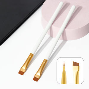 Teinture à lèvres Brosse plate pour <span class=keywords><strong>sourcils</strong></span> Qualité supérieure Manche blanc Ultra fin Cheveux parfaits Coupe parfaite Brosse à maquillage unique Brosse plate pour anticernes - Product Image 1