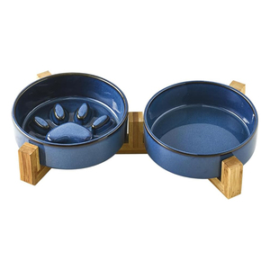 Gamelle surélevée personnalisée en céramique écologique en forme de patte pour chats et chiens, à alimentation lente, avec support en bois, capacité 450 ml - Product Image 1