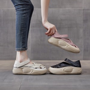 Sandalias Planas de Verano Retro Hechas a Mano con Parte Superior de PU, Entresuela de EVA, Plataforma con Amortiguación de Aire y Antideslizantes para Mujer - Product Image 4
