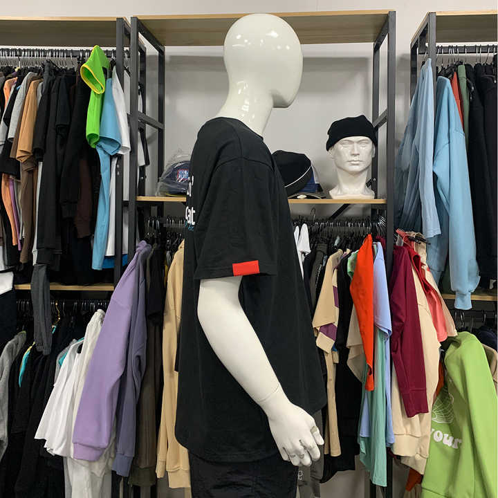 2025 New Arrival Manufacturer Bulk Sale Custom Embroidery Design Summer 180 Grams Custom Neck Tag Men Black Casual T Shirt