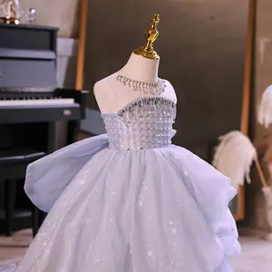 2024 थोक लड़कियों की नीली स्ट्रैपलेस ड्रेस सुरुचिपूर्ण राजकुमारी पोशाक स्वभाव कील वाली मनके लड़की पोशाक शादी के लिए 13 साल