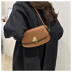 Vente chaude sac pour femmes avec serrure sac à bandoulière en cuir PU couleur unie sac à main de mode pour les femmes. Z0235 - Product Image 6