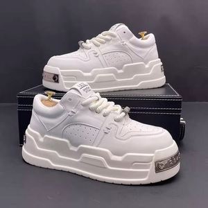 Nuevas Zapatillas de Skateboarding Casuales para Hombre, de Corte Bajo, Suela Gruesa, Algodón, Aumentan la Altura, Antideslizantes, a la Moda, para Todas las Estaciones - Product Image 1