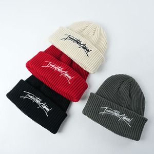 맞춤 자수 두꺼운 비니 단색 아크릴 니트 모자 맞춤 로고 따뜻한 겨울 모자 - Product Image 2