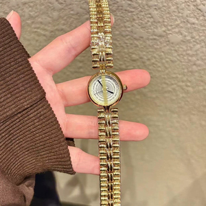 Reloj de Cuarzo Vintage de Lujo para Mujer, Reloj de Pulsera con Brazalete Dorado de Alta Gama - Product Image 4