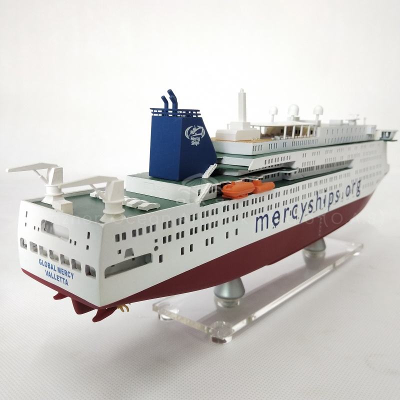 Modèle de navire d'hôpital GLOBAL MERCY de 40cm