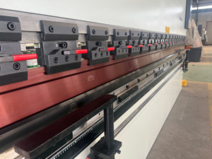 Machine de pliage de presse-frein CNC <span class=keywords><strong>2022</strong></span> 63T 2500 pour plateau de câbles à haute performance - Product Image 6
