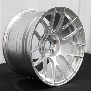 ล้อรถแข่งอะลูมิเนียมฟอร์จสีเงินเงาสูง ปรับแต่งได้เต็มที่สำหรับ BMW, Mercedes, Tesla, Audi, Toyota - Product Image 1