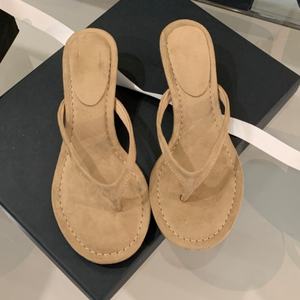 Sandalias de Playa Casuales para Mujer, Verano 2026, Transpirables, Suaves y Cómodas, con Punta Descubierta, Diseño de Plataforma, Nuevo Estilo - Product Image 1