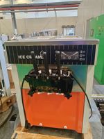Machine à crème glacée molle haute capacité en acier inoxydable avec panneau de commande intelligent LCD pour les salons de thé, les desserts, le lait et l'eau