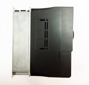 ตัวควบคุมความเร็วรอบมอเตอร์ AC เป็น AC แบบสามเฟส 15KW 220V 380V 400V 50/60Hz พร้อมคลื่นไซน์บริสุทธิ์ มาตรฐาน IP21 ได้รับการรับรอง CE - Product Image 1