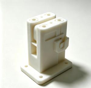 Servicio de Impresión 3D Personalizado: Componente Conector de Plástico Blanco para Prototipado Rápido con Orificios Cilíndricos Dobles y Base de Montaje - Product Image 2
