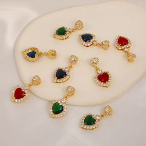 18K oro placcato in ottone a forma di cuore ciondolo Micro intarsiato zircone ciondoli grande cuore e forma attenta - Product Image 2