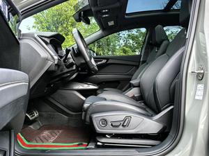 <span class=keywords><strong>Audi</strong></span> Q4 E-tron 40 SUV électrique d'occasion 2024, longue autonomie, véhicule électrique intelligent, prêt à l'exportation, gris sur noir - Product Image 5