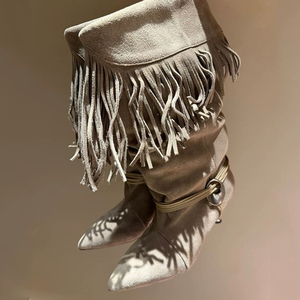 Bottines plissées à revers pour femme, à talons bas à pointe, avec franges et pompons, style rétro, en daim, à bout pointu - Product Image 4