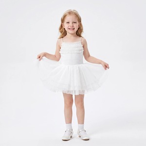 Abiti da damigella per bambine, vestito da festa per neonate, abbigliamento per bambini all'ingrosso, mini abito bianco senza maniche con perle, tulle, arricciature e volant - Product Image 1
