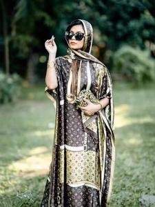 Yeni moda büyük ipek Polyester eşarp amazon kadın mektubu geometrik desen uzun şal müslüman başörtüsü - Product Image 5