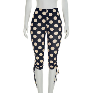 Nuovi <span class=keywords><strong>Pantaloni</strong></span> alla Moda <span class=keywords><strong>con</strong></span> Stampa a Pois, <span class=keywords><strong>Pantaloni</strong></span> Capri Aderenti da Donna <span class=keywords><strong>con</strong></span> Cordoncino e Patchwork - Product Image 2