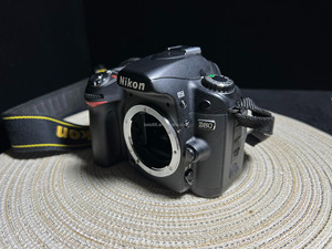 Cámara para Principiantes NUEVA Nikon <span class=keywords><strong>D80</strong></span> 10.2MP APS-C CMOS Cámara Réflex Digital de Lente Única Económica con Tarjeta SD - Product Image 2
