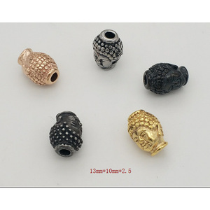 Perles d'espacement en forme de tête de Bouddha yunnique, 13mm x 10mm x 2,5, plaquées en acier inoxydable pour la fabrication de bracelets - Product Image 1