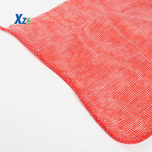 Sac en gaze Leno blanc, vert et rouge avec cordon - Product Image 3