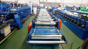 Machine de formage automatique de tuiles en acier et de panneaux de <span class=keywords><strong>toiture</strong></span> à joint debout, électrique, avec moteur à boîte de vitesses, à prix abordable - Product Image 3