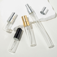 Flacon de parfum de voyage personnalisé en verre plat rechargeable de 5 ml et 10 ml avec pulvérisateur à pompe sérigraphié, col en aluminium et diffuseur à bâtonnets