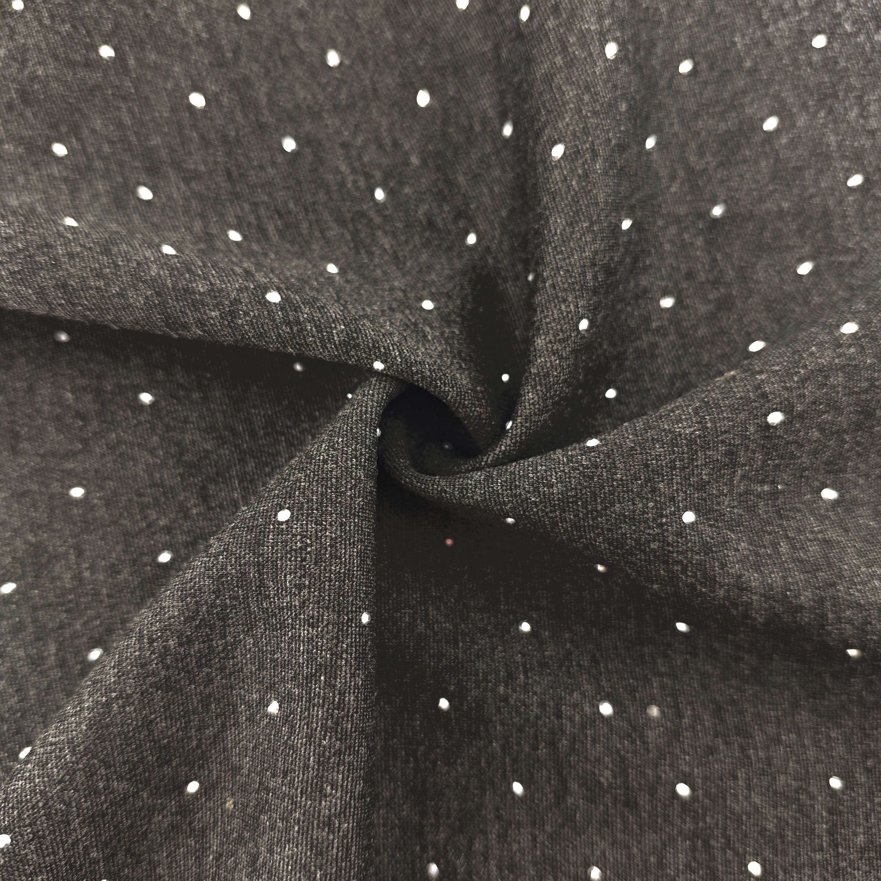 High Quality Knitted Dyed Roma Fabric Hot-fix Rhinestone 60% Rayon 35% Nylon 5% Spandex 330GSM 40/2+40D 61-62 Girls Wrinkle