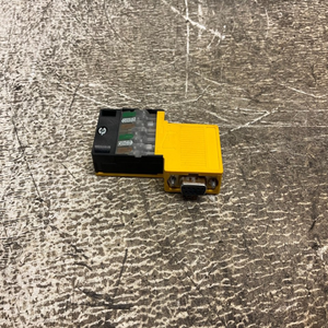 311040 ตัวเชื่อมต่อ Safety Bus 24 Vdc (tsc) ตัวควบคุม PLC ระบบอัตโนมัติทางอุตสาหกรรม PLC PAC และตัวควบคุมเฉพาะ PLC - Product Image 1