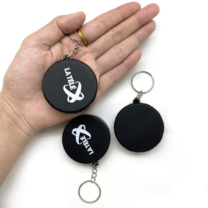 Mini rondelle <span class=keywords><strong>de</strong></span> hockey en mousse PU promotionnelle, porte-clés avec impression <span class=keywords><strong>de</strong></span> logo personnalisé - Product Image 1