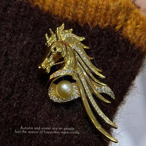 เข็มกลัดแฟชั่นสไตล์อุตสาหกรรมหนักแบบจีนใหม่ ลายดอกไม้รูปหัวใจนกยูง สไตล์ชาติพันธุ์ ให้ลุคผู้หญิงหรูหรา - Product Image 5