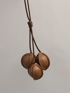 Porte-clés mousqueton en cuir PU fait main, durable, avec logo personnalisé imprimé en typographie, décoration mignonne, taille et couleur personnalisables, haute qualité - Product Image 5